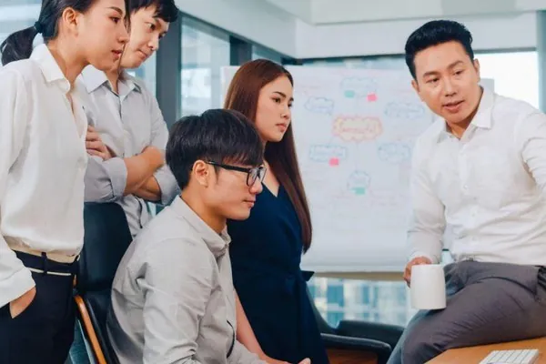 Hình ảnh minh họa các bước tiếp theo để duy trì cờ bạc có trách nhiệm, bao gồm đặt giới hạn và tìm kiếm hỗ trợ.