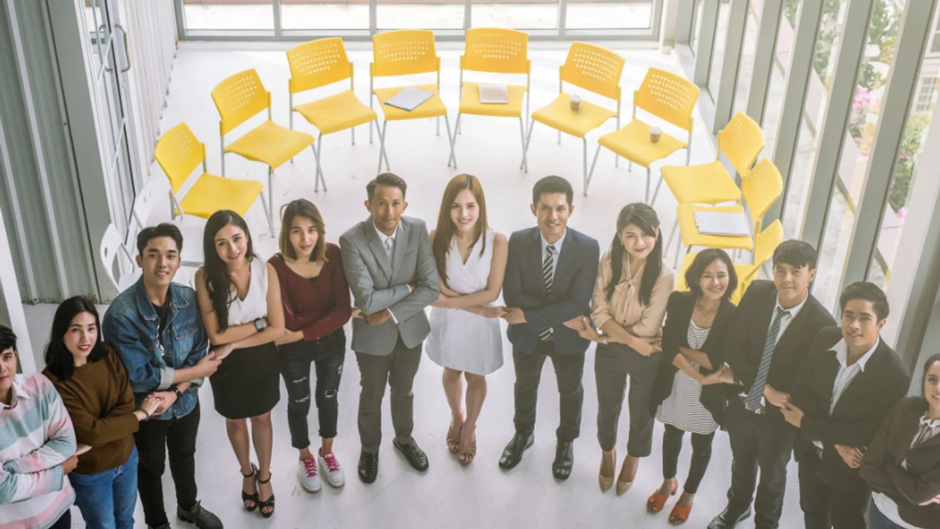 Hình ảnh minh họa các lầm tưởng và sự thật về cờ bạc, với logo LC88